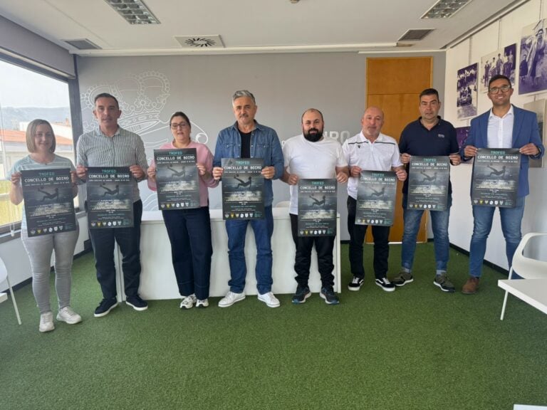 Boiro recupera o trofeo no que participan os clubs de fútbol do municipio