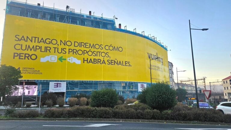 Vueling estrena su nueva ruta entre Santiago de Compostela y Jerez de la Frontera