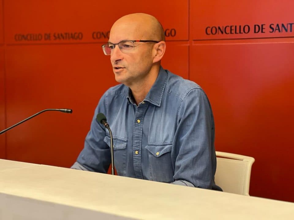 Gonzalo Muíños suspendido de militancia no PSOE durante 18 meses