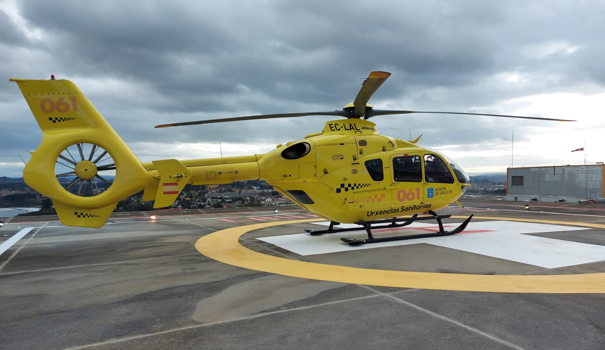 Unha persoa evacuada en helicóptero tras caer dun tractor en Vila de Cruces