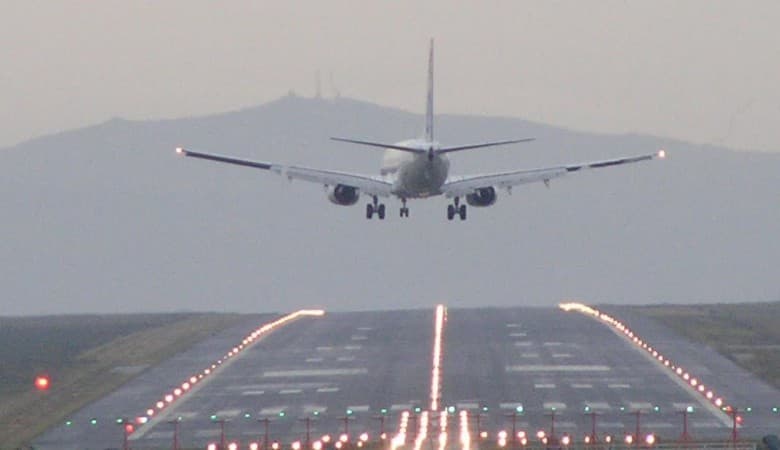 Empiezan las obras en el aeropuerto de Santiago: así afectarán al tráfico aéreo