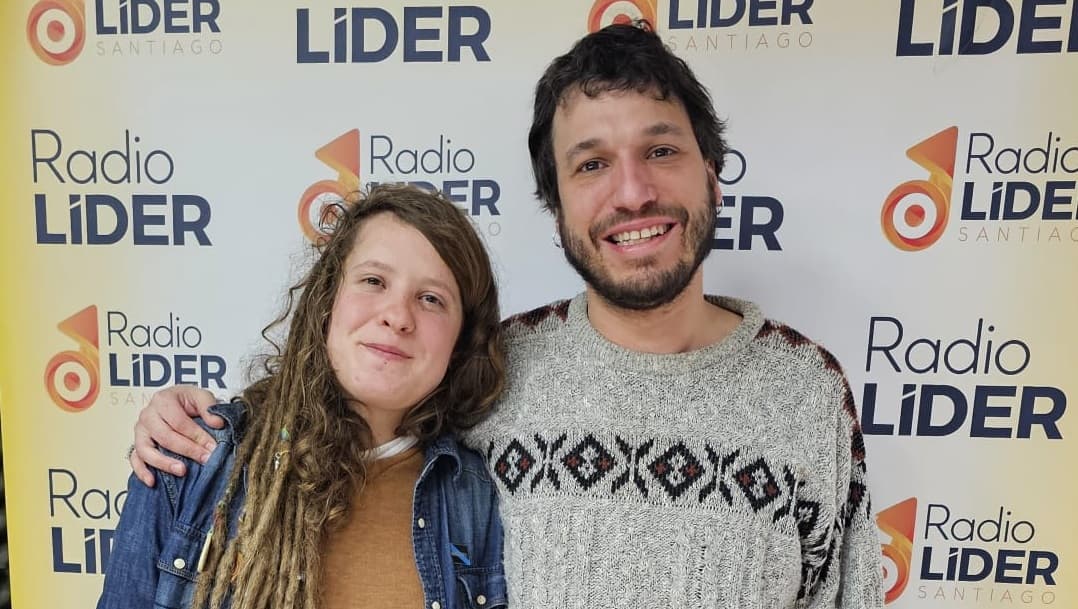 Zeltia Irevire leva o folk galego de xira internacional: «A nosa música é unha revolución bailada»