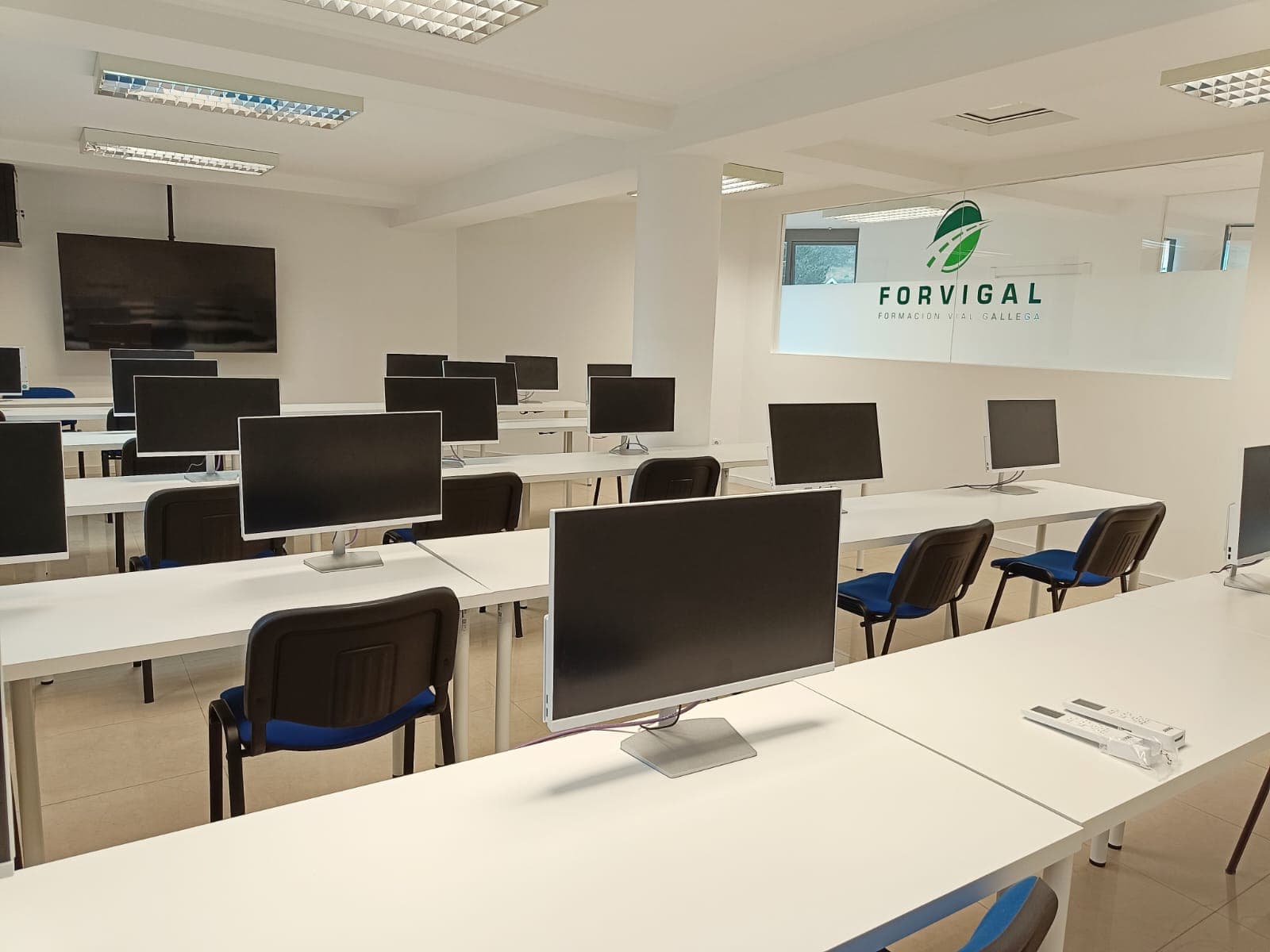 Forvigal ofrece en marzo cursos intensivos para recuperar puntos del carné