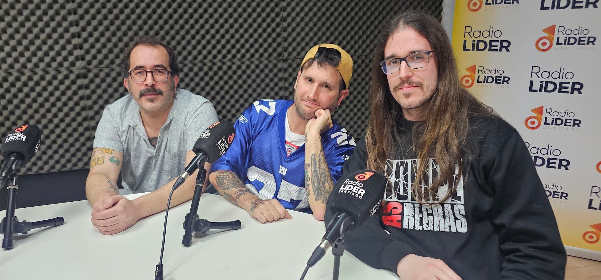 Derrotismo alegre e punk noventeiro, así soa Noite Atari: “En Galicia hai bandas a patadas, faltan escenarios”
