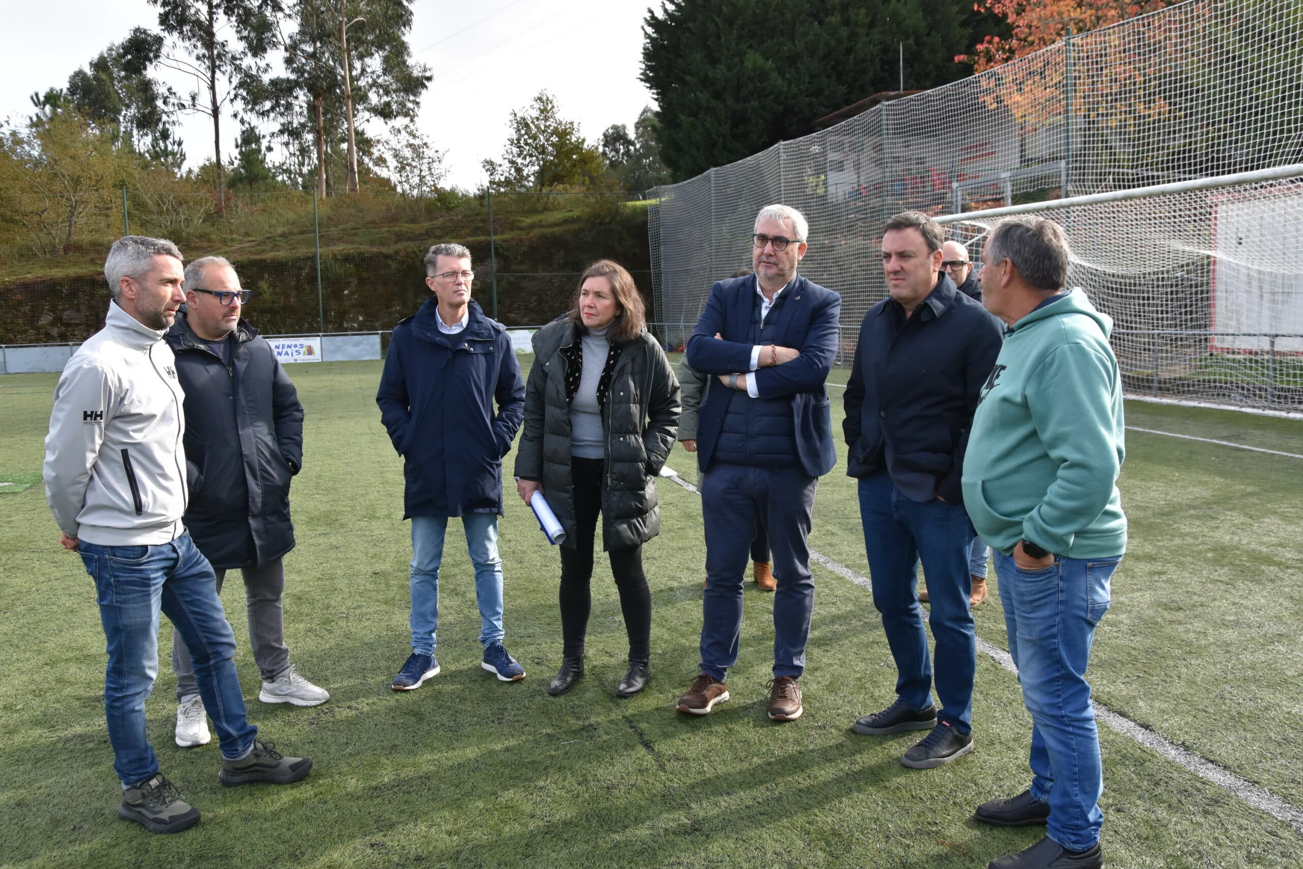 Concello de Ames e Deputación da Coruña abordan a mellora do campo de fútbol do Milladoiro