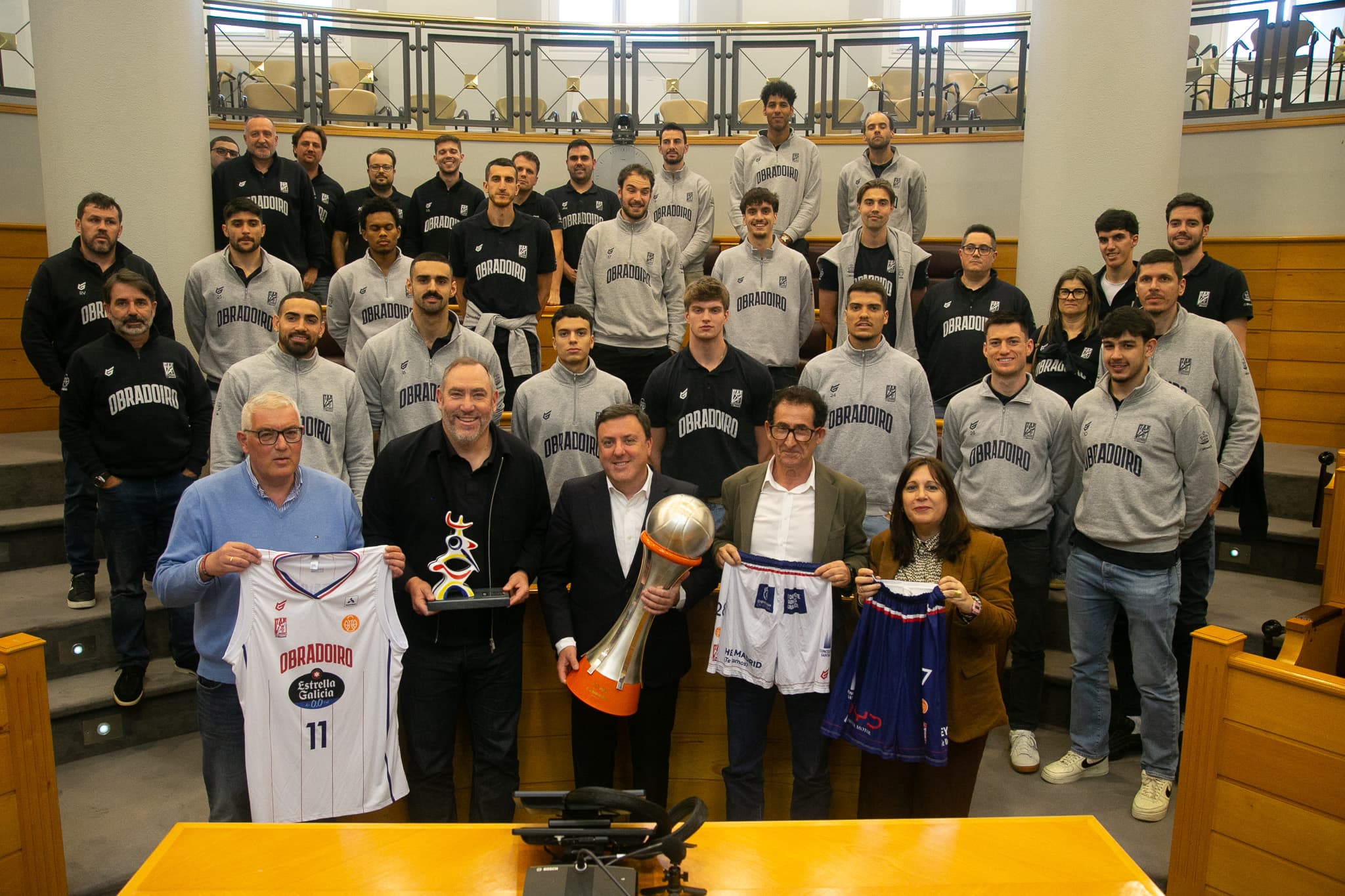 A Deputación felicita ao Obradoiro polo seu regreso á ACB